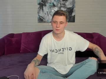 webcam couple tyler_eva live cam image #1271635