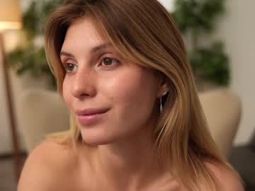 webcam girl elegant_vibes live cam image #12912411