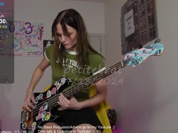 webcam girl petitebrat live cam image #9932993