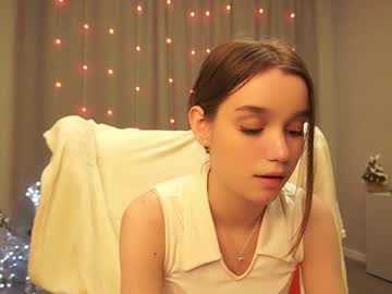webcam girl harrieteasley live cam image #11674082