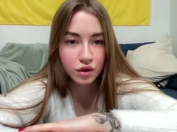 webcam girl strawberryjamx live cam image #1858817