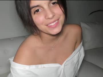 webcam girl lilbeccaxo live cam image #2341447