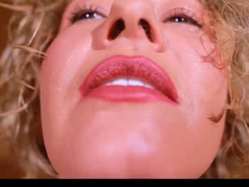 webcam girl velvet_daydream live cam image #8073717