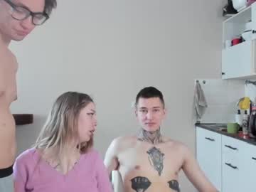 webcam man moooonpie live cam image #6021109