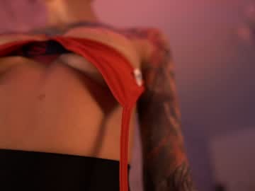 webcam girl kronniekray live cam image #1409397