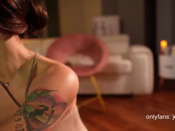 webcam girl therealbonnieclydex live cam image #8265194