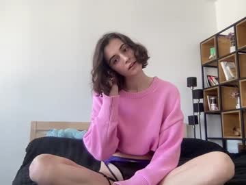webcam girl wonderland_stia live cam image #7340754