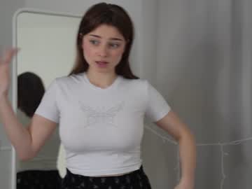 webcam girl floret_joy live cam image #8806824