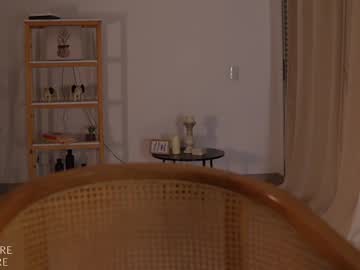 webcam girl ellelure_ live cam image #12403371