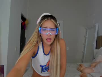 webcam girl amelie_bunny_real live cam image #330929