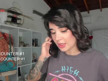webcam girl lonelly_lolly98 live cam image #8101456