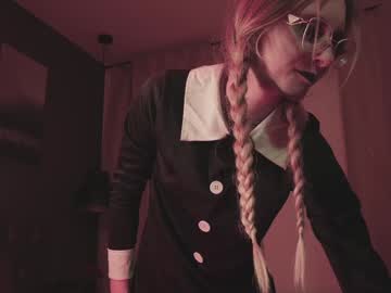 webcam girl girl_i_am live cam image #12923909