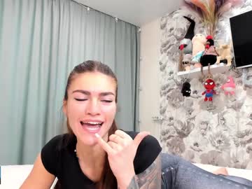 webcam girl joconda live cam image #8210648