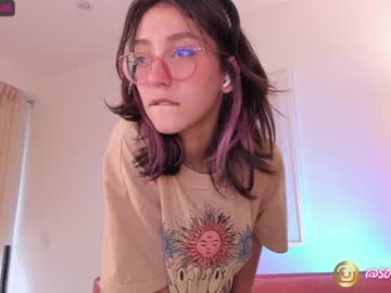 webcam girl maxinegh_ live cam image #3182101