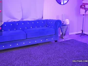 webcam girl priscillawtff live cam image #5580452