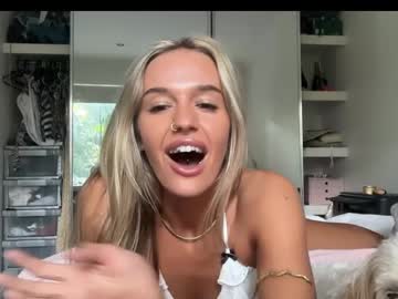 webcam girl peachy_paige live cam image #12413743