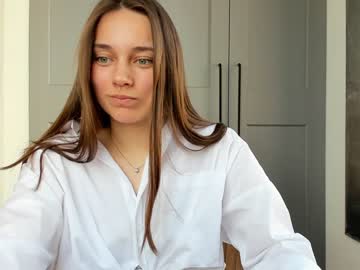 webcam girl eleonora_linn live cam image #2843645