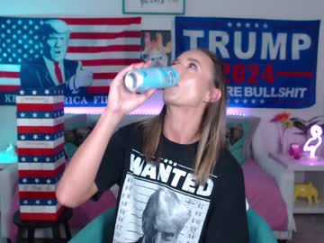webcam girl holihurricane live cam image #9935304