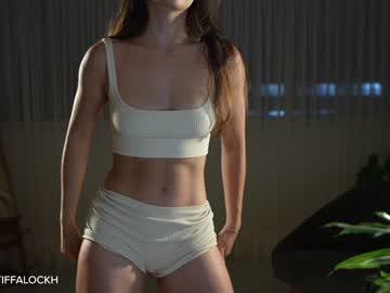 webcam girl tifalock_ live cam image #7624600