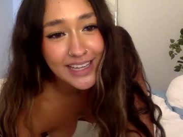 webcam girl teleaevansss live cam image #9815311