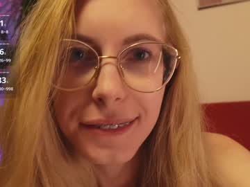 webcam girl girl_i_am live cam image #10566483
