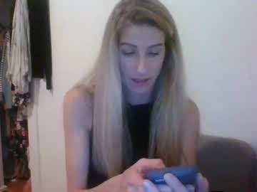 webcam girl riley_waters live cam image #2083733