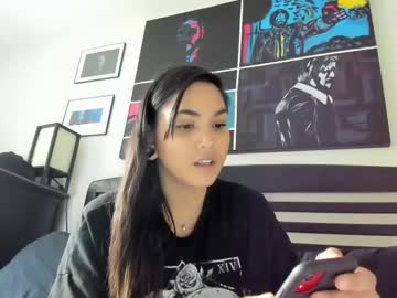 webcam girl karebearxx live cam image #12316064