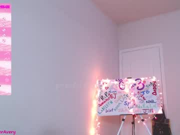 webcam girl petitebrat live cam image #5368632