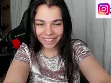 webcam girl hot_chill__ live cam image #5235916