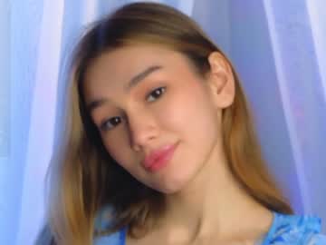 webcam girl juliepenningtona live cam image #8883496