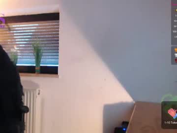 webcam girl the_milf_steff live cam image #4669786