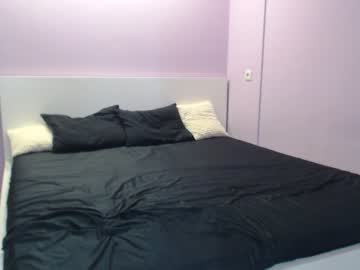 webcam couple sweetyadeleeee live cam image #3749123