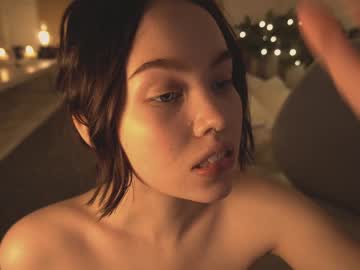 webcam girl bibi_it_is live cam image #1018938