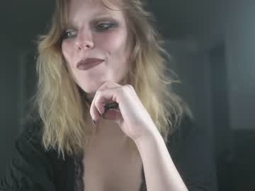 webcam girl crimsonxrapture live cam image #1621866