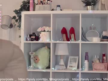webcam girl mia_milagros live cam image #3327767