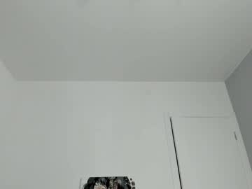 webcam girl jenie_fire live cam image #11988651