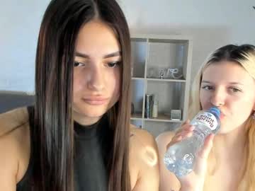 webcam girl caressyourself live cam image #11318809