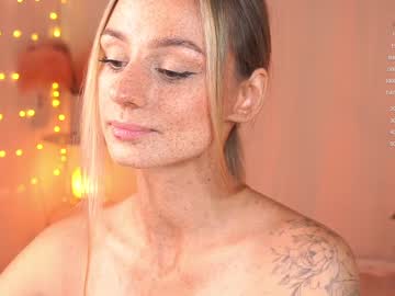 webcam girl artease live cam image #7945497