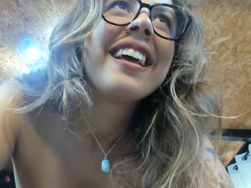 webcam girl daily_stories live cam image #6128663