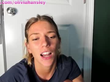 webcam girl oliviahansleyy live cam image #9776089