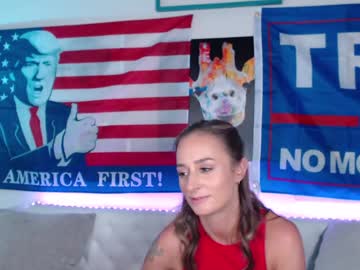 webcam girl holihurricane live cam image #10326410