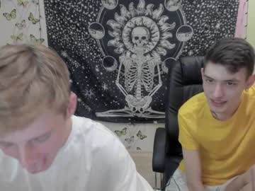 webcam man logancorvus live cam image #2378540