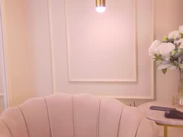 webcam girl gwenbanks live cam image #11192437