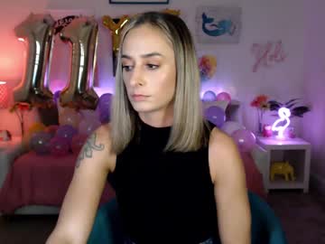 webcam girl holihurricane live cam image #11907632