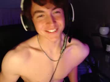 webcam man iantease live cam image #4507437