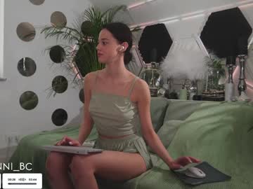 webcam girl taanni_bc live cam image #12815926