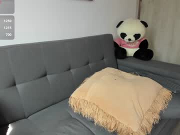 webcam girl abigail_w live cam image #10876836