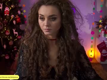 webcam girl lettymoa live cam image #4572059