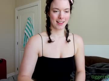 webcam girl tiggerrosey live cam image #8981553