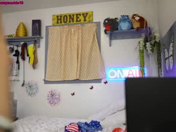 webcam girl 19honeysuckle live cam image #2685893